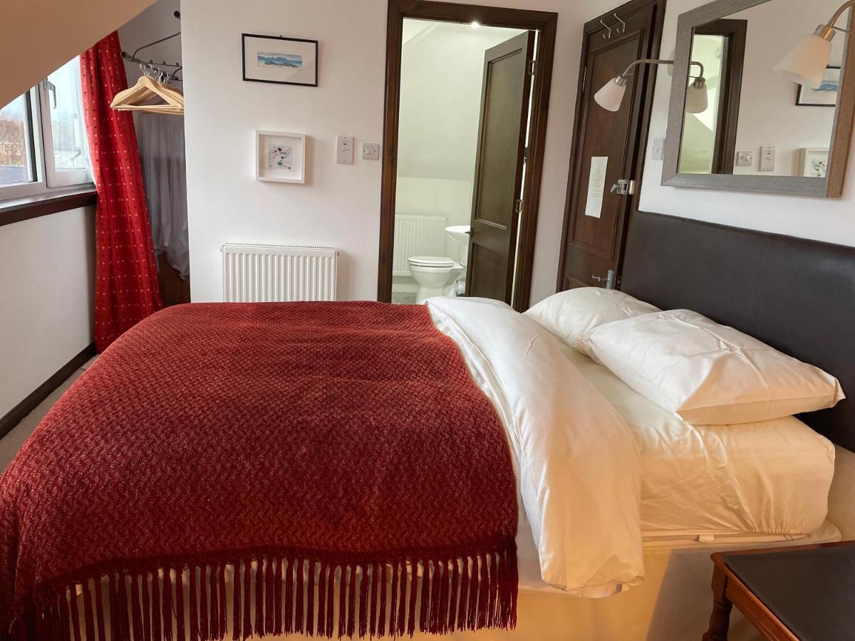 Ramadale Stornoway Bed & Breakfast Сторноуей Екстериор снимка