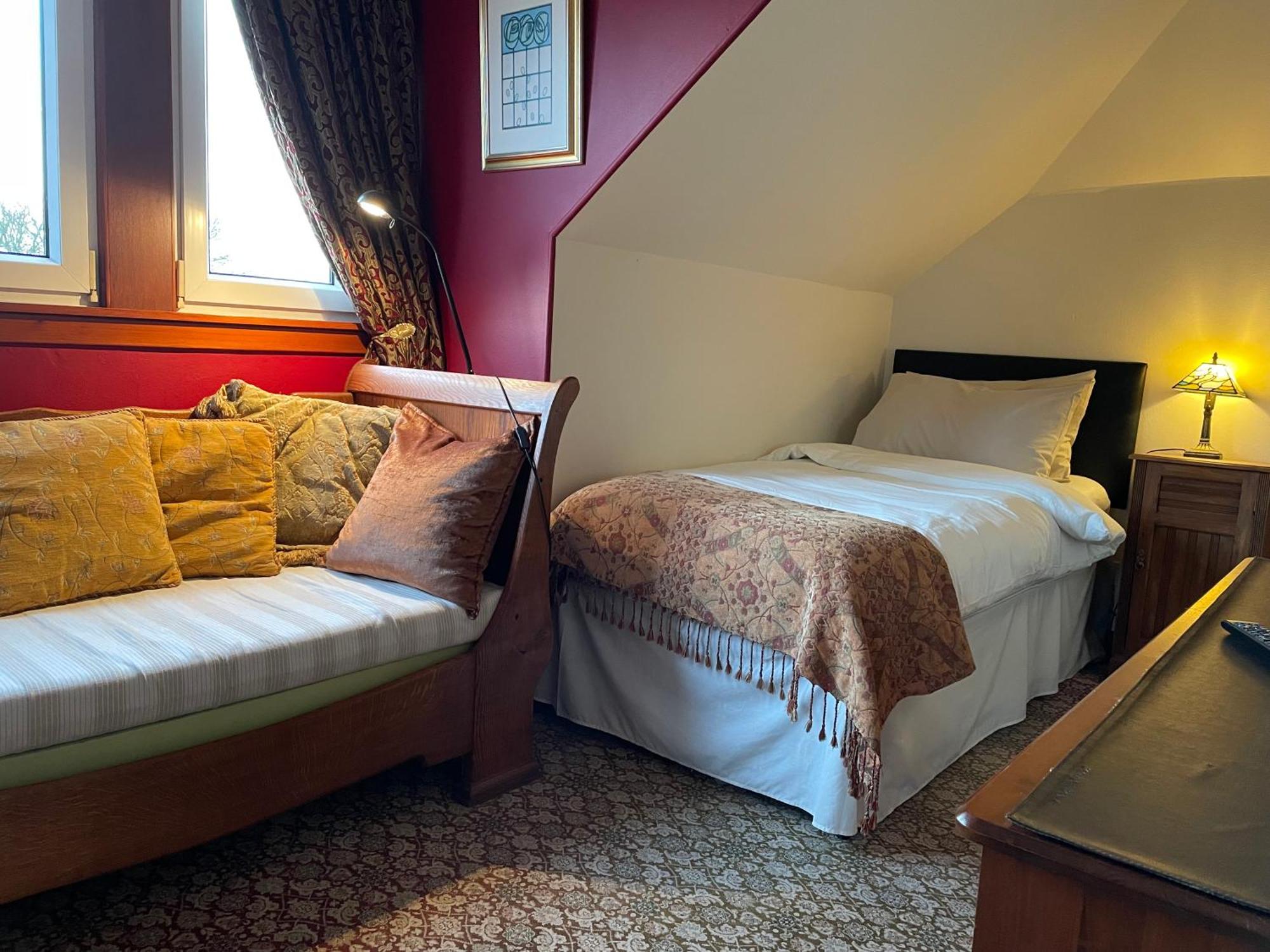 Ramadale Stornoway Bed & Breakfast Сторноуей Екстериор снимка